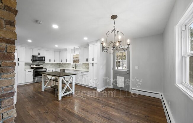 1017 N 12 ST