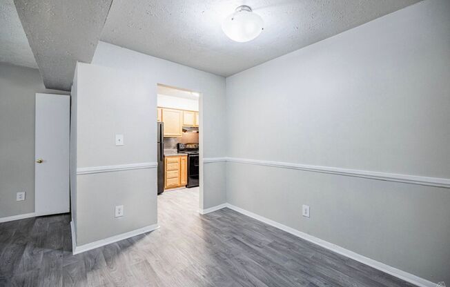 3 beds, 2 baths, 1,017 sqft, $1,395, Unit J129