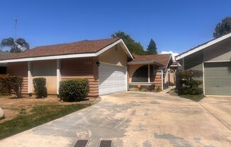 Great home for rent in Castlewood in Visalia!