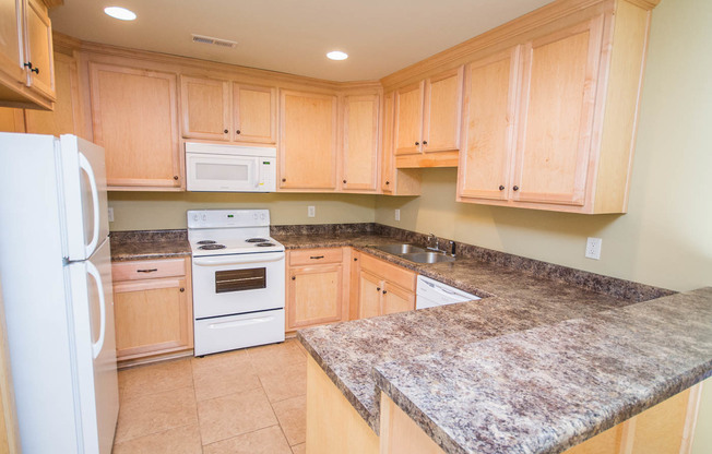 2 beds, 2 baths, $1,300