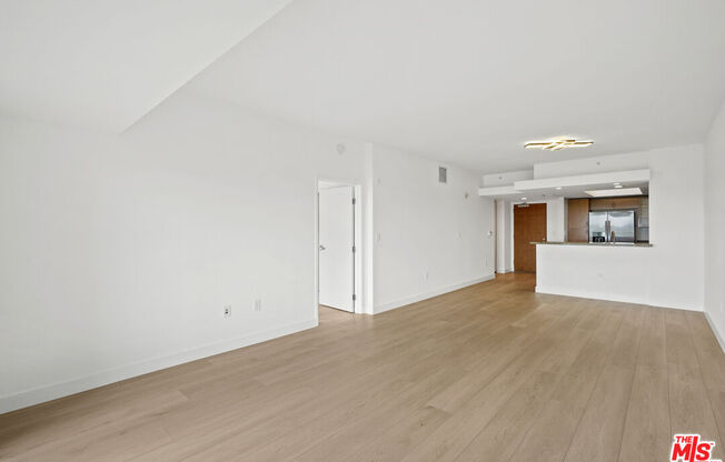 1 bed, 1.5 baths, 997 sqft, $4,450, Unit 610