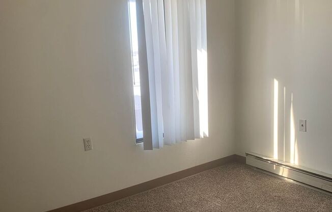3 beds, 3 baths, 1,022 sqft, $1,125, Unit 1502-25