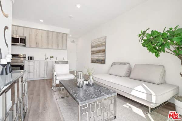 1 bed, 1 bath, $1,830, Unit 208