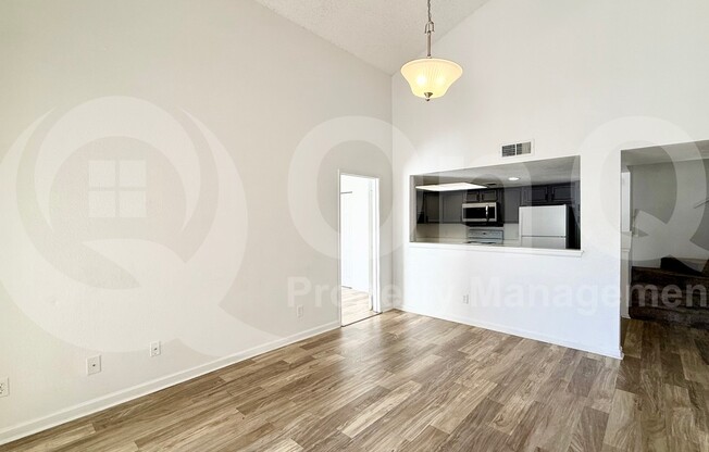 3 beds, 3 baths, 1,391 sqft, $1,899, Unit 1084