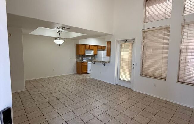 3 Bedroom Townhouse with Garage, Gated Community  (Broadway & McClintock)