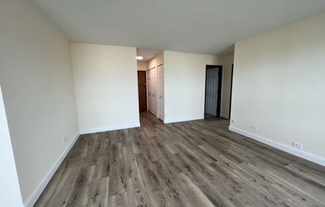 2 beds, 1 bath, 1,100 sqft, $1,995, Unit 0701