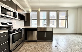 306 E 12 ST