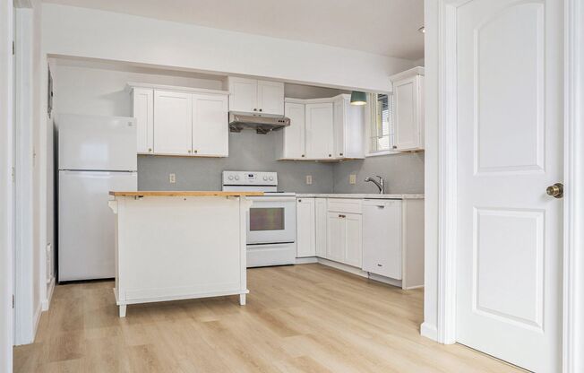 765 Taylor Ave #A - 1 bedroom | 1 bath | Lower unit