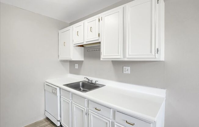 2 beds, 1 bath, 860 sqft, $1,199, Unit 10-06