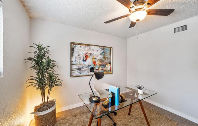 2 beds, 1.5 baths, 856 sqft, $1,895