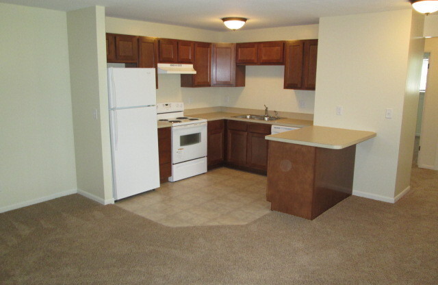 2 beds, 1 bath, 834 sqft, $750, Unit 01