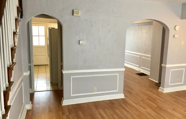 Large 3-Bed, w/ Central Air & Laundry in-unit