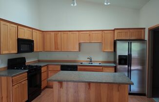 3 beds, 2 baths, $2,595