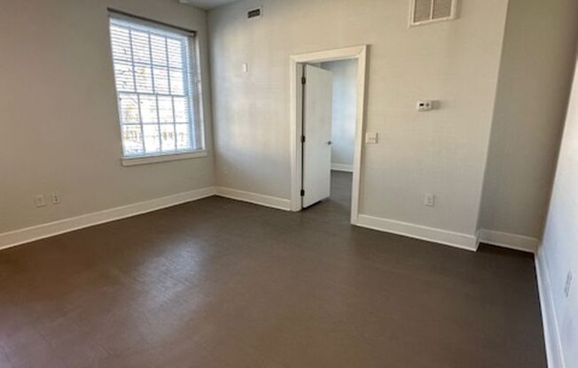 1 bed, 1 bath, 445 sqft, $1,450, Unit 211