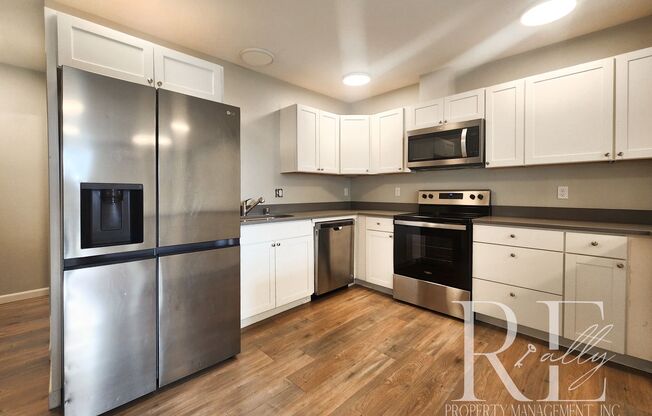 Quality Remodeled 2-Bed in Prime Location