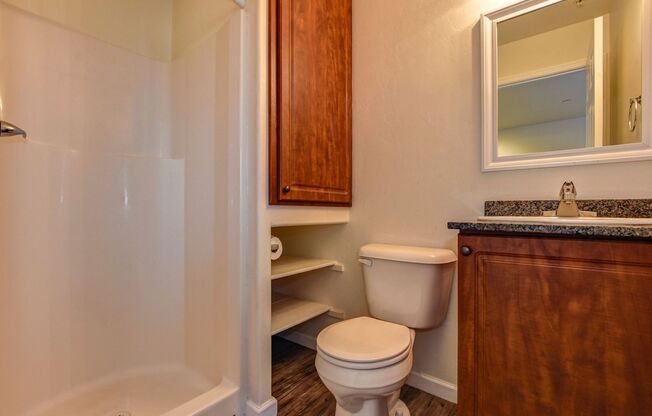 Studio, 1 bath, 225 sqft, $900, Unit Unit 14