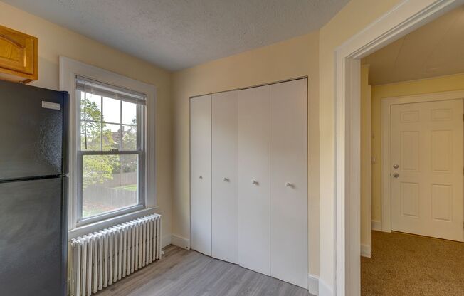 3 beds, 1 bath, 1,011 sqft, $2,100, Unit 28 Lester St - #2