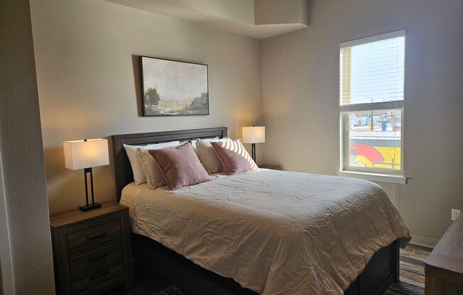 2 beds, 2 baths, 995 sqft, $2,700, Unit 305