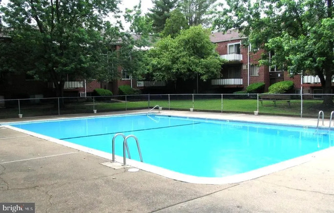 2 beds, 2 baths, $1,700, Unit L-2