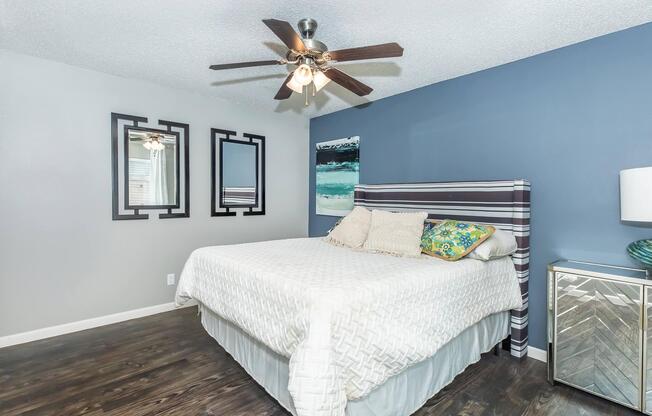 2 beds, 2 baths, 996 sqft, $1,042
