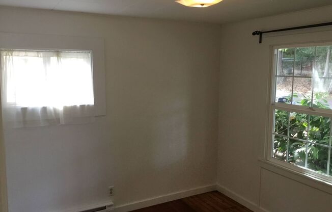 2 Bedroom House near Campus