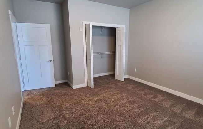 2 beds, 2 baths, $1,495, Unit 117