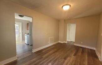 2 beds, 1 bath, $1,095