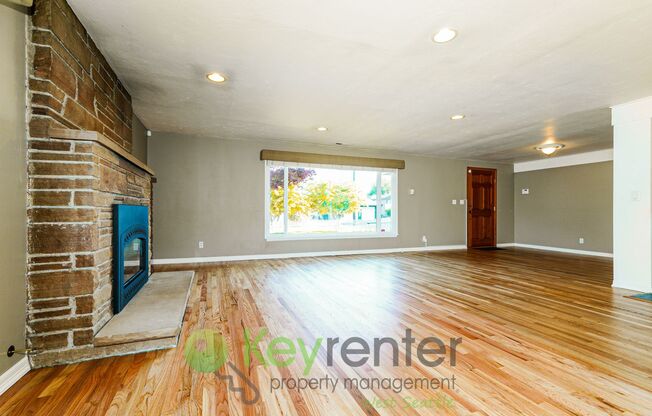 Comfort and Charm in This Bright 2-Bedroom Seattle Home