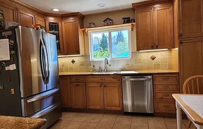 $4990 -- BEAUTIFUL 4BED HOME IN MISSION VALLEY NEIGHBORHOOD