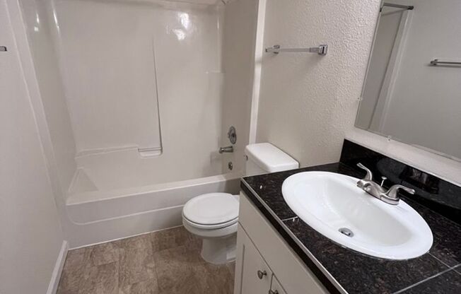 Studio, 1 bath, 350 sqft, $1,395