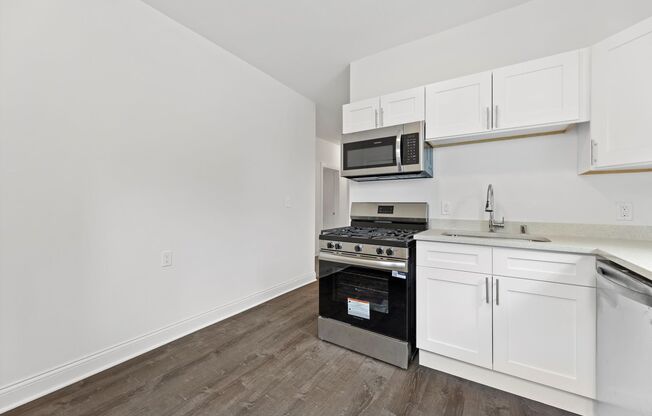 2905 N Bartlett