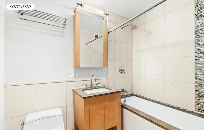 1 bed, 1 bath, 663 sqft, $4,595, Unit 19C