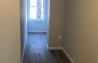 3 beds, 1 bath, $2,300