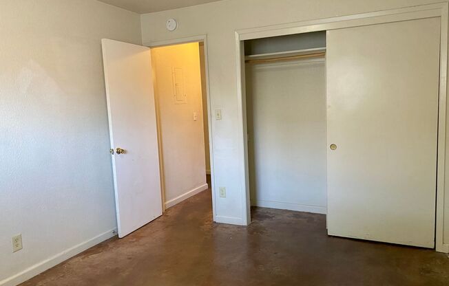 2 beds, 1 bath, 736 sqft, $1,350, Unit 287