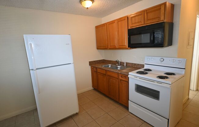 3021 E Carey Ave #5 - 1 Bed Apartment - NO PETS