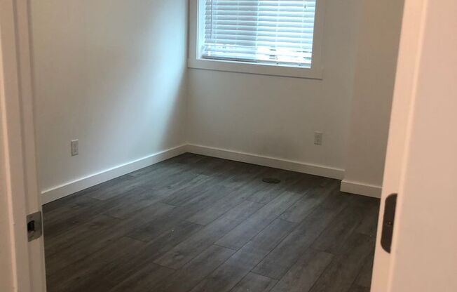 1 bed, 1 bath, 515 sqft, $1,925, Unit 5