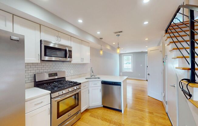 DC Backyard Oasis-Fully Renovated Two-Bedroom House Available Now!