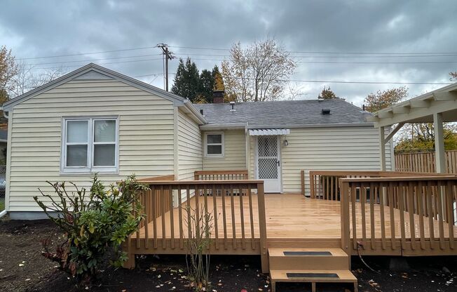 3 beds, 1 bath, $2,695