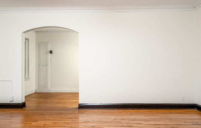 Studio, 1 bath, 450 sqft, $875, Unit 12-106