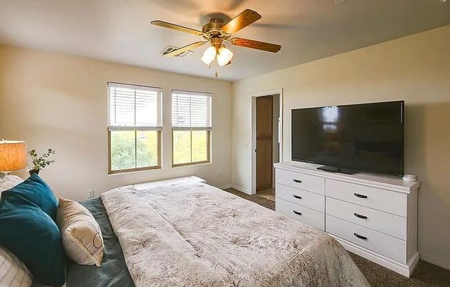 4 beds, 3 baths, $3,220, Unit # 129