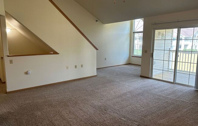 1 bed, 1 bath, 1,371 sqft, $1,825, Unit 33562