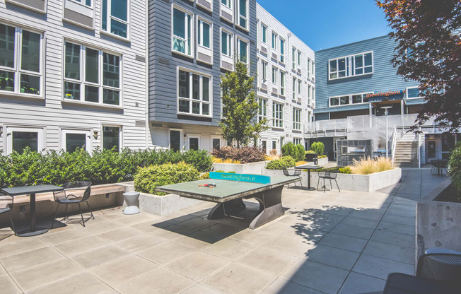 Meetinghouse Apartments Outdoor Courtyard and Ping Pong Table