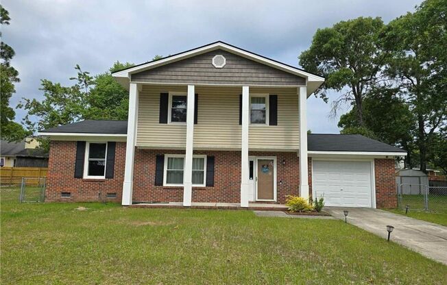 Conveniently located 3 bedroom!