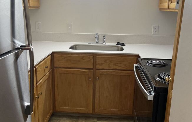 Pine Oak Apartments