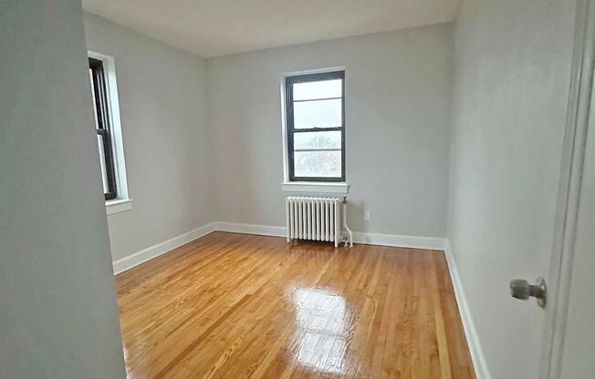1 bed, 1 bath, $1,950, Unit A13