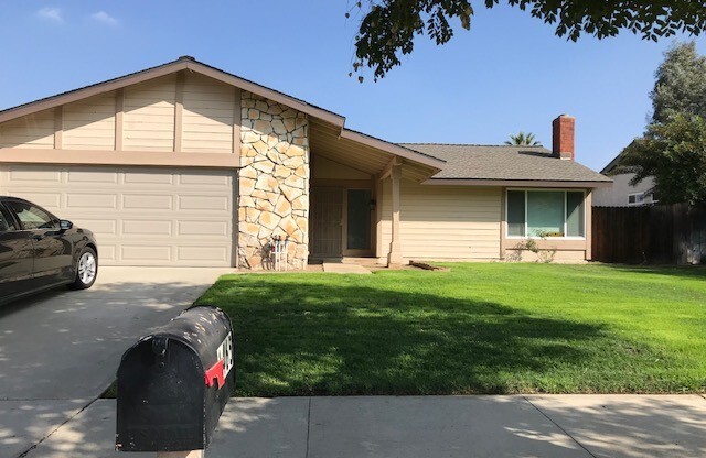 4 beds, 2 baths, $3,400