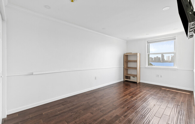 379 W ST