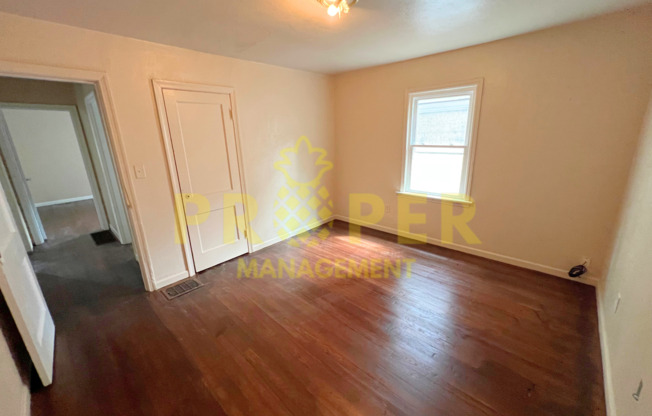 3 beds, 1.5 baths, $1,000