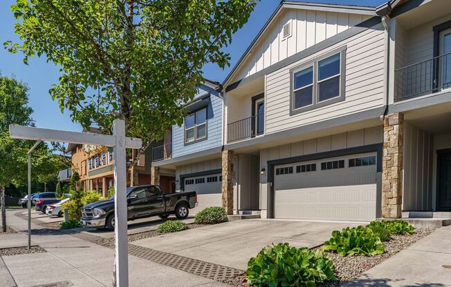 ASK ABOUT OUR AUGUST MOVE IN SPECIAL: Spacious Two-Story Townhome 3 bedroom 2.5 bath