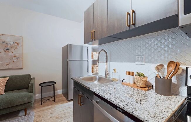 Studio, 1 bath, 275 sqft, $745, Unit 307 *